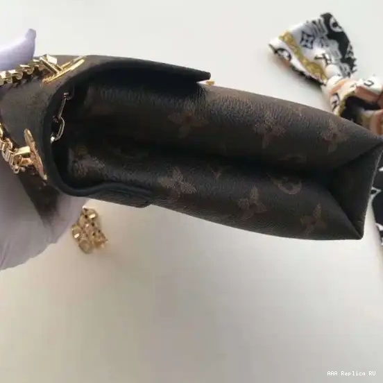 Aaa replica ru CHAIN Vuitton PALLAS Louis 0601